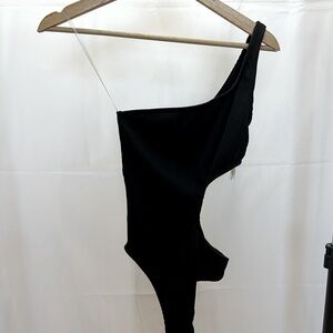 Hollister ribbed asymmetrical cut out one piece swimsuit bathing suit